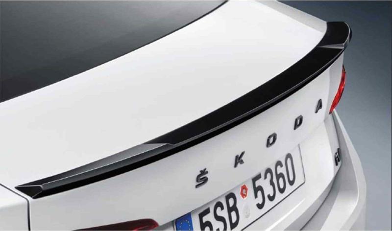 Skoda Octavia Boyalı Spoiler 2020+ sonrası (Pianoblack)