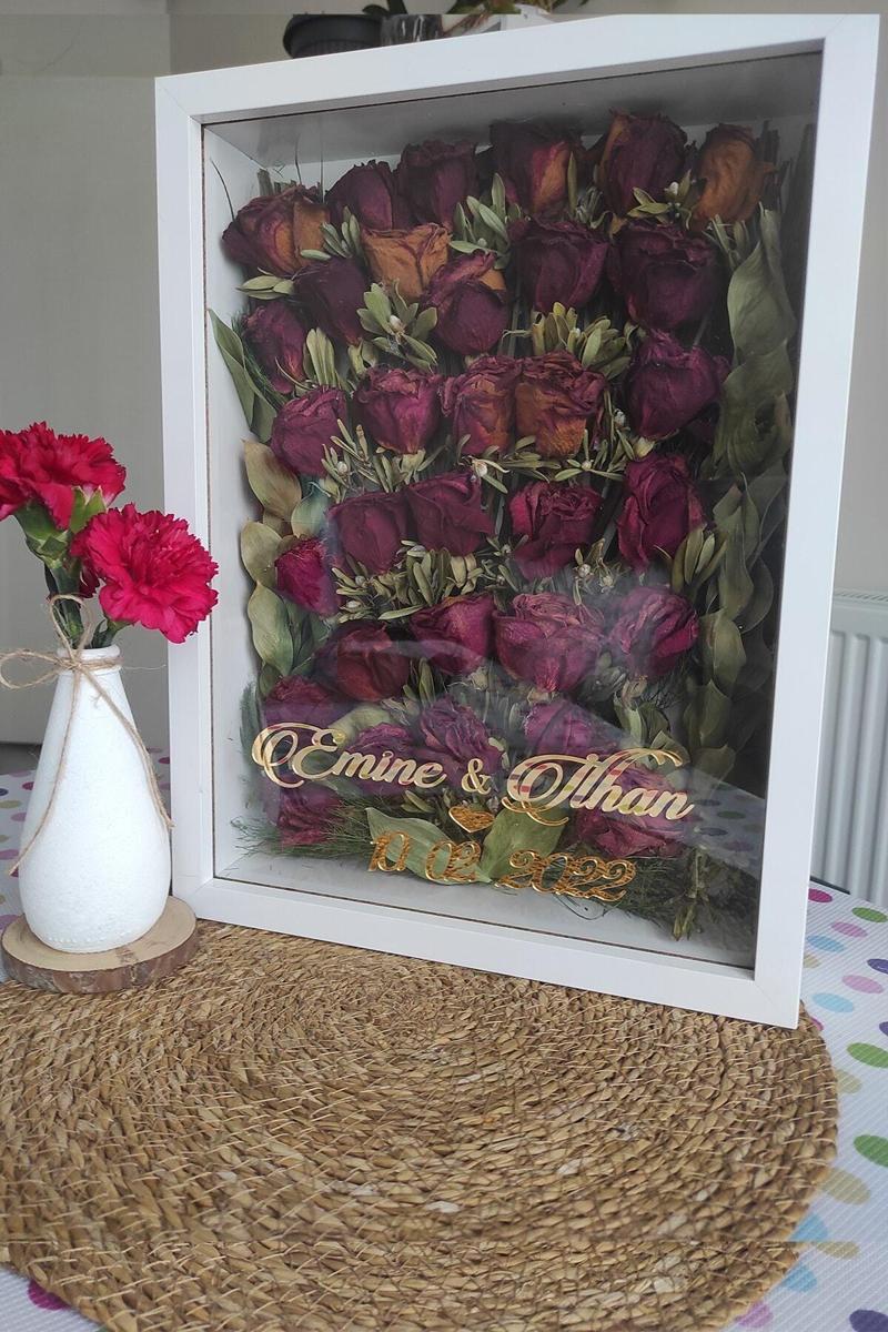 30X40 Cm 8 Cm Derin Beyaz Gül Anı Çerçevesi! Gül Kutusu-Hkm Ticaret. Isimli