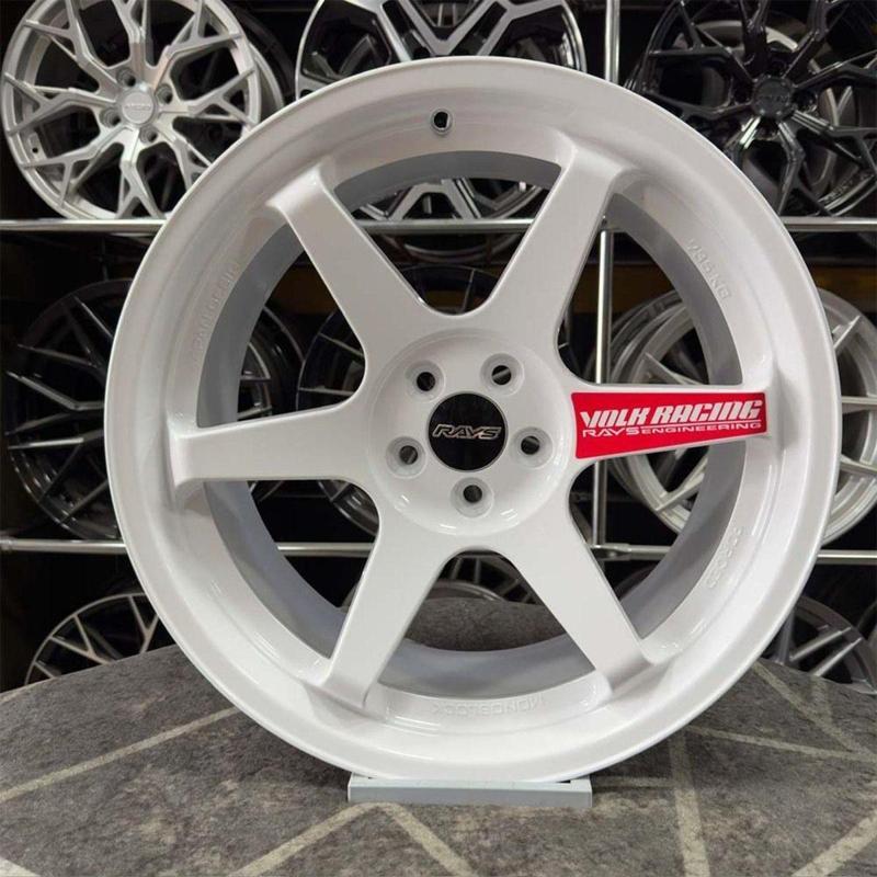 18" (İnç) 5X114.3 Volk T37 Civic Corolla Megane 3 - 4 Uyumlu Gümüş Jant Modeli Honda Renault Toyota