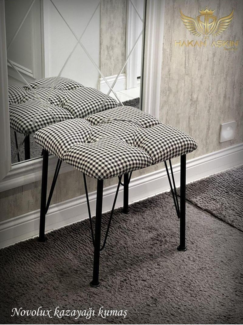 Metal Ayaklı Kazayağı Novolux Kapitone Desenli Puf 40X45 Cm 2024