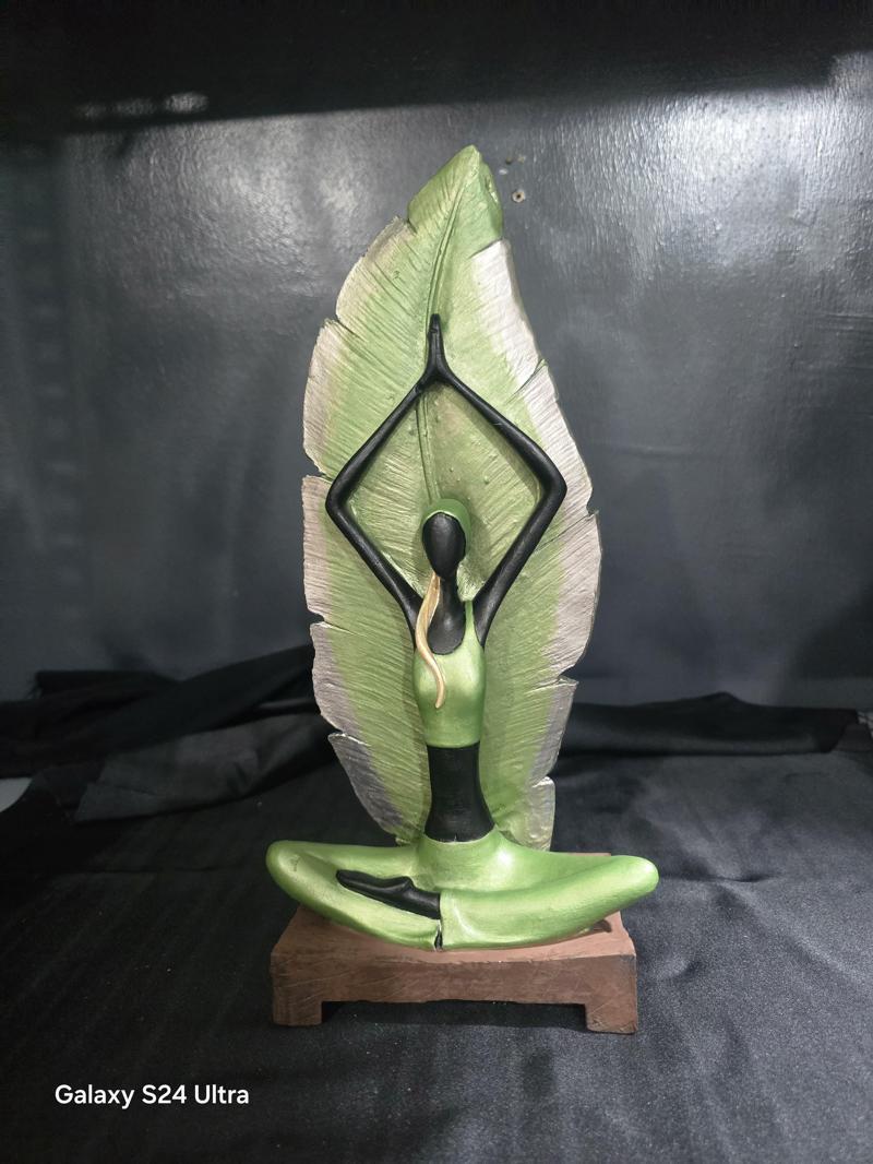 Yogacı Kız El İşçiliği 30 cm DexpoStore