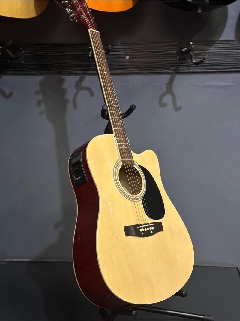 Elektro Akustik Gitar Jumbo Kasa( Kılıf, Pena Dahil)