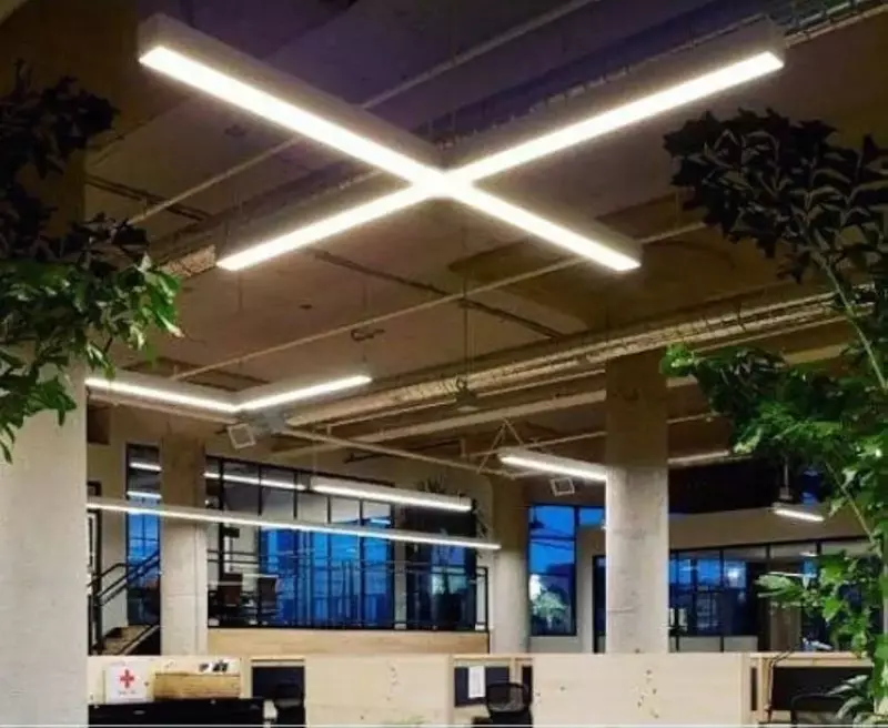 X Linear Ledli 100 x100 cm Modern Led Sarkıt Siyah 5x8 Kasa 