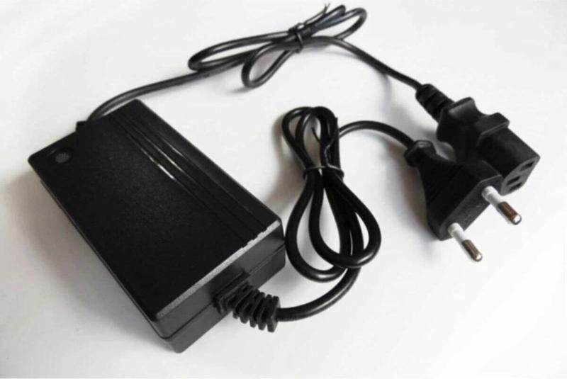 Akülü Ilaçlama Makinası Pompası Şarj Aleti Adaptörü 12v
