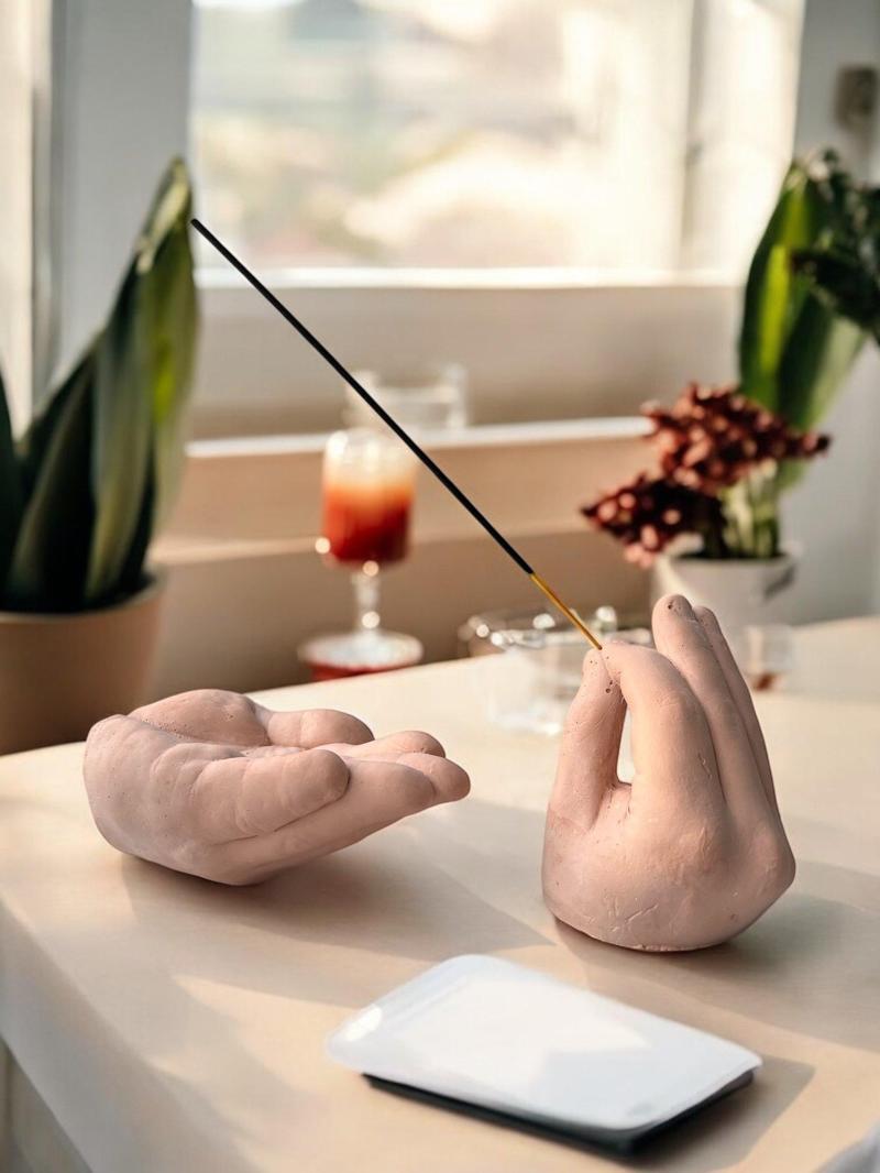 El Formunda Beton Tütsülük ve Dekoratif El Objeleri - Minimalist El Yapımı Tütsü Standı Tasarım