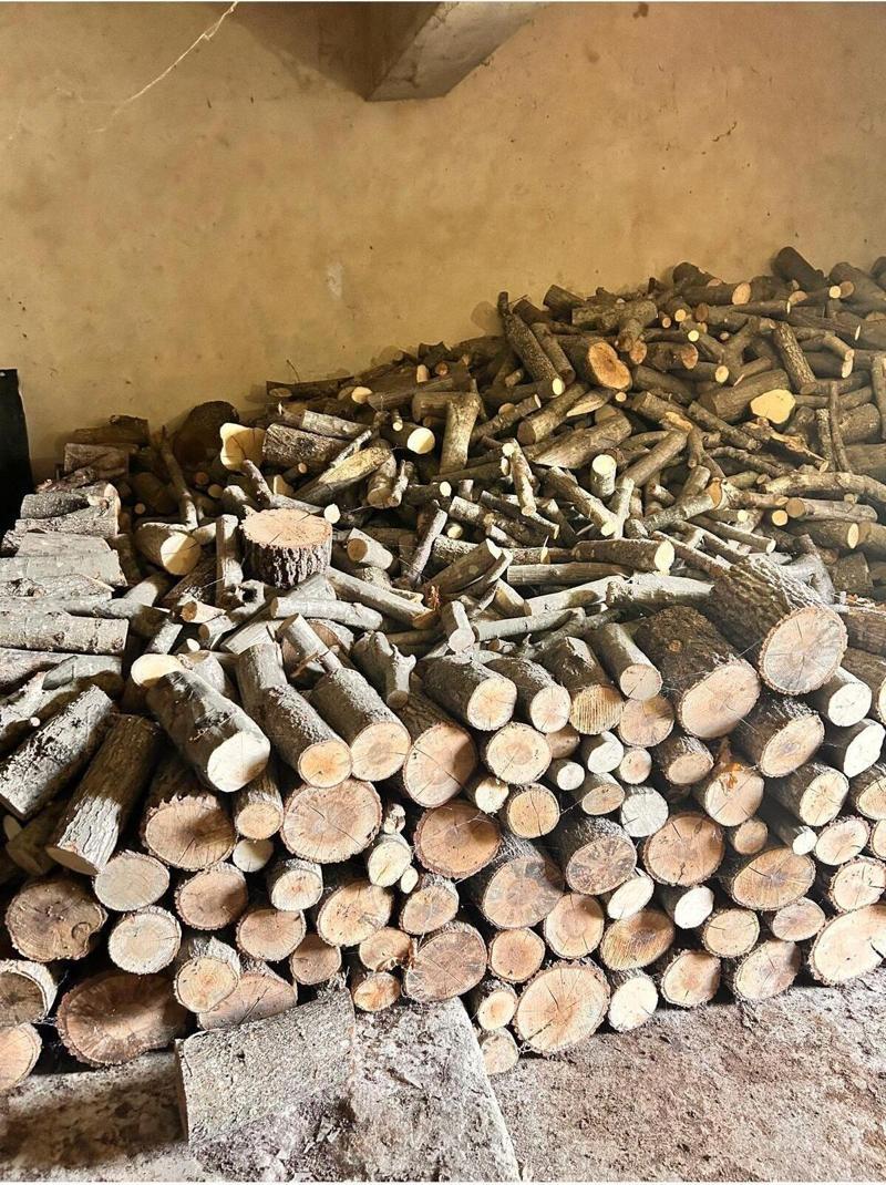 20 Kg Odun 1 Yıl Dinlenmiş Şöminelik