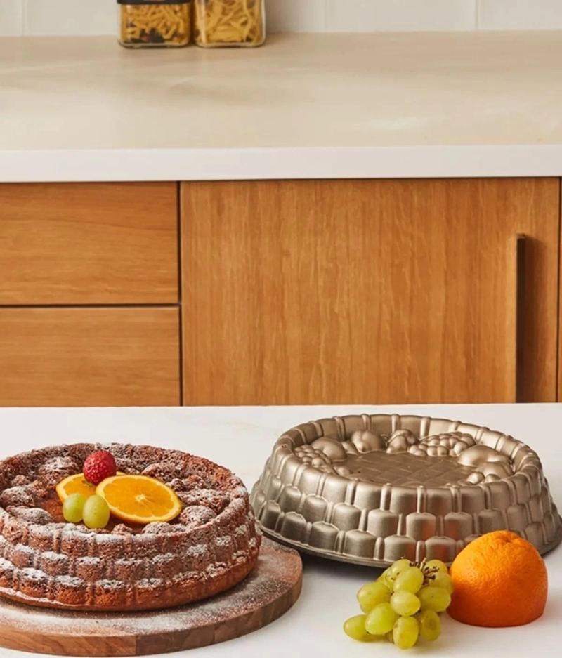 Uva - Döküm Yanmaz Yapışmaz Kek Ve Tart Kalıbı Gold 25 Cm