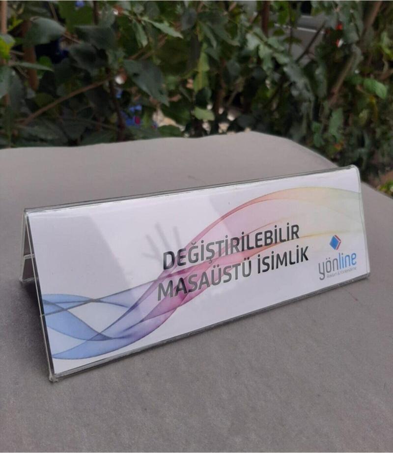 Üçgen Değiştirilebilir Şeffaf Yatay Masaüstü Isimlik - 20X7 Cm