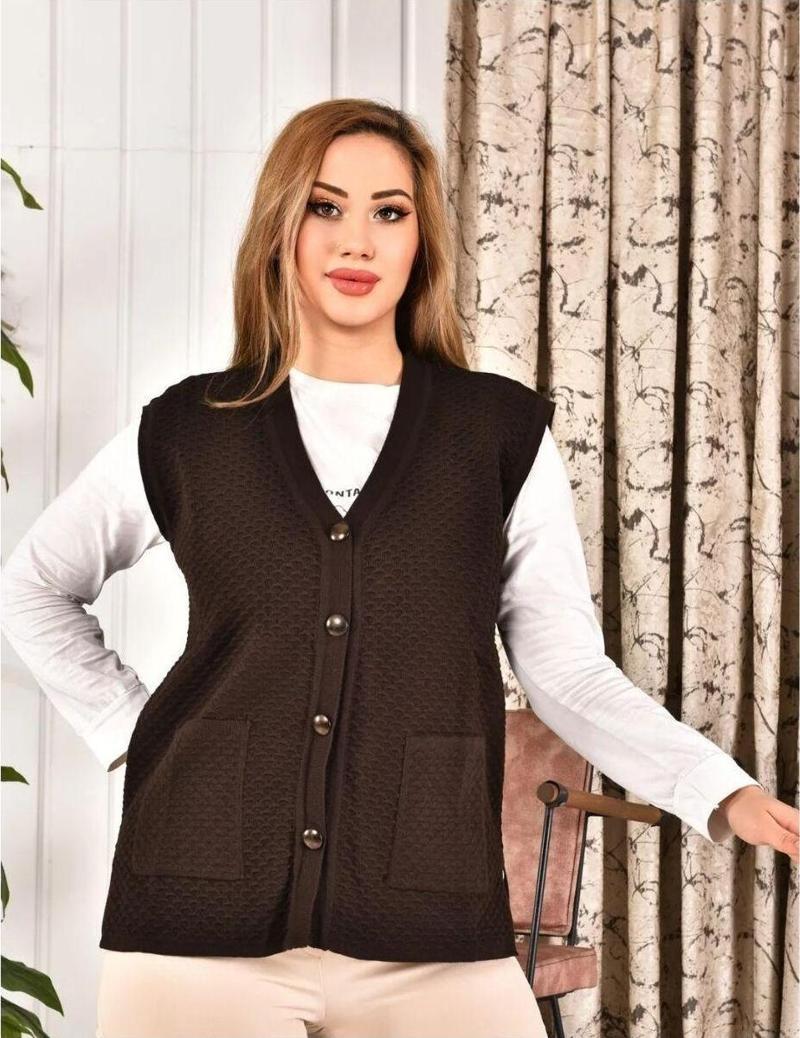 Kadın Düğmeli Kahverengi Triko Anne Yeleği Büyük Beden Tüylenmez Cepli Rahat Kesim Yelpaze Desen M
