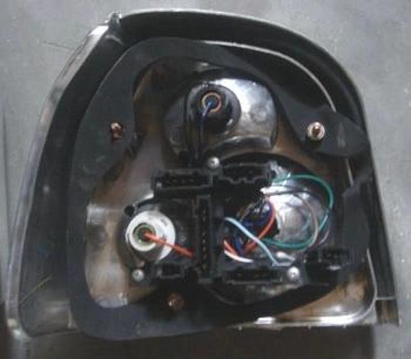 1992-1998 Volkswagen Golf 3 Modifiye Stop Lambası Sağ-Sol Set 2 Parça Nikelajlı Şeffaf Camlı (Tyc) (