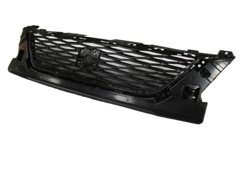 Seat Leon- 13/16; Ön Panjur Siyah (Nikelaj Çıtasız)(Tüv)(Tyg) (Oem No: 5F0853654F9B9)