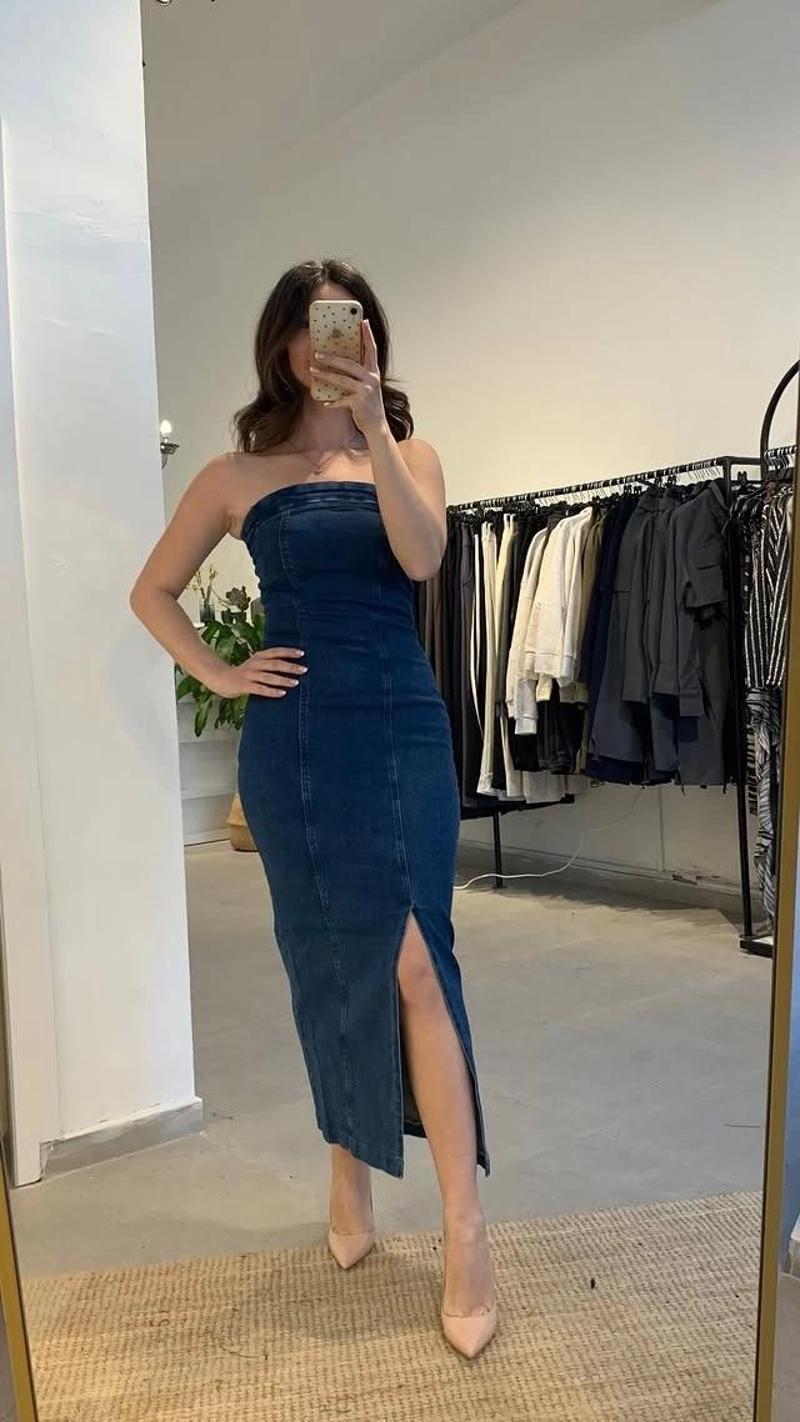Straplez Yırtmaçlı Denim Elbise