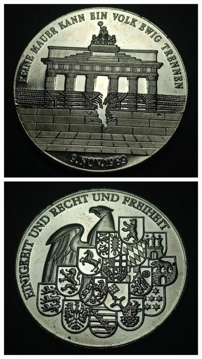 39963680261c12d2fa Berlin Duvarı'nın Yıkılışı Temalı ÇİL Madalya 21,58gr. 40mm